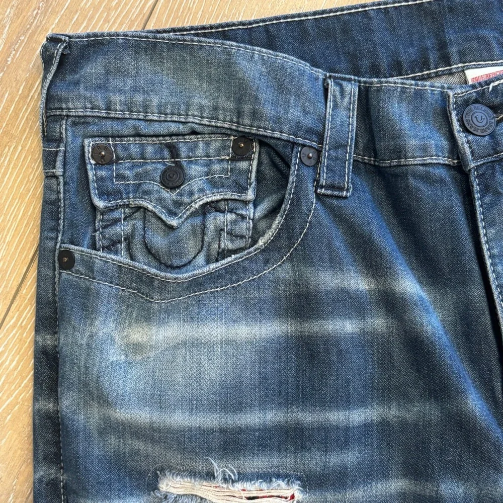 True Religion Geno Mens 38 Distressed Plaid Patch Relaxed Slim Straight Jeans